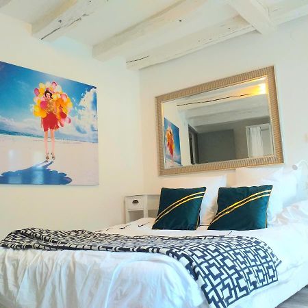 A La Grosse Armee - Dans Hotel Particulier, Hypercentre Avec Garage, Au Calme Bourges Dış mekan fotoğraf