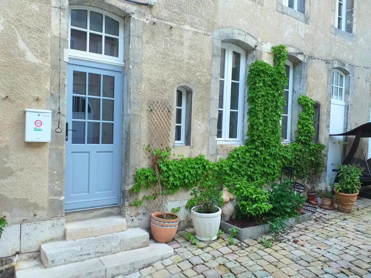 A La Grosse Armee - Dans Hotel Particulier, Hypercentre Avec Garage, Au Calme Bourges Dış mekan fotoğraf